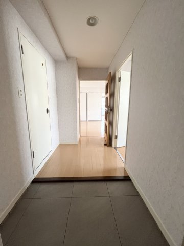ハイツ大手門　舞鶴小学校区の居間・リビング|ハイツ大手門