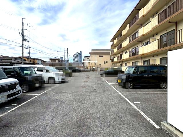 エミネンス立矢の駐車場