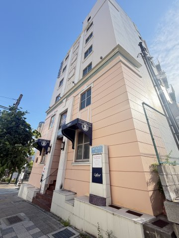 神戸トアロードビルのエントランス