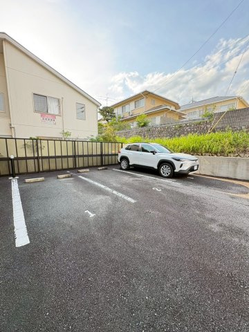 リゾ宝塚の駐車場