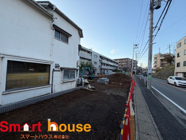 川崎市麻生区王禅寺西　新築７棟　の外観|「初めまして！」が集まる分譲地。たくさんの子供たちが年齢を問わずに、仲良く一緒に成長できるのは大型分譲地の特徴ですね。
