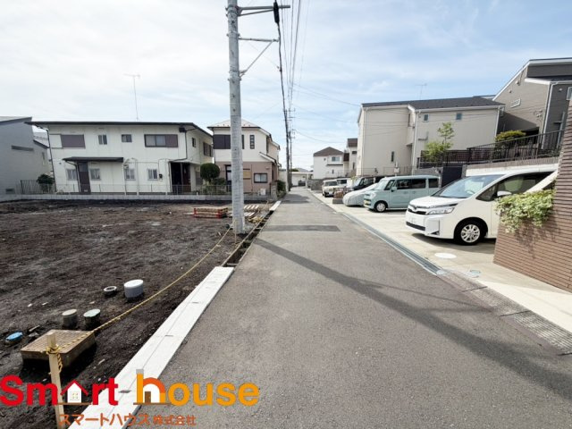 座間市立野台2丁目　全3棟の前面道路含む現地写真