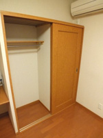内装は落ち着いています
