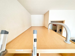 落ち着いて過ごせるお部屋なので、寝室にいかがでしょうか
