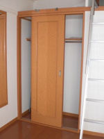 内装は落ち着いています