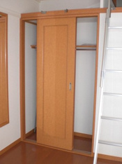 内装は落ち着いています
