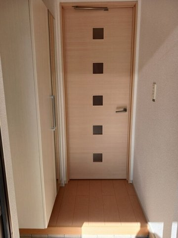落ち着いた玄関です