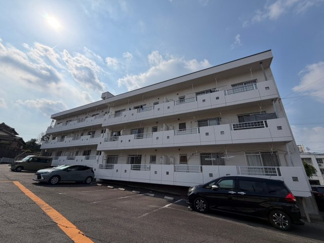 金下コーラスの外観