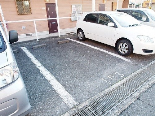 アメニティハイムの駐車場