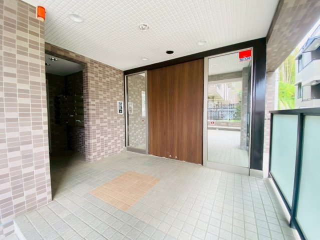 グレージュ和光弐番館のエントランス