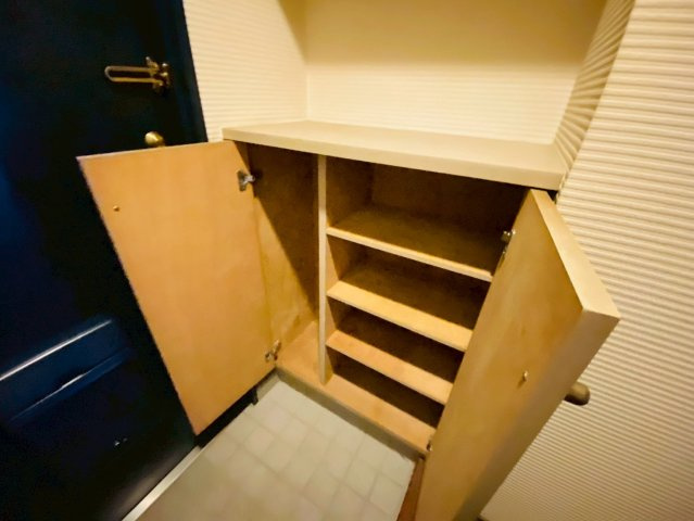 グレージュ和光弐番館の玄関