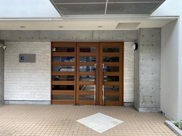 プライムライフ三宮磯上公園のロビー