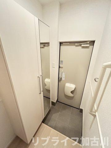 パイン　フォレストの玄関