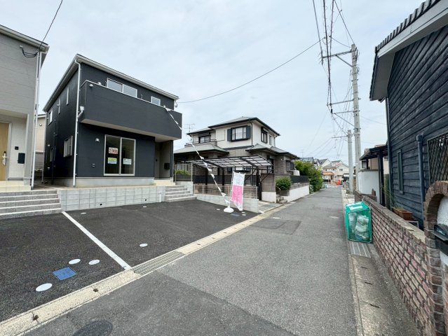 【前面道路含む現地写真】の画像