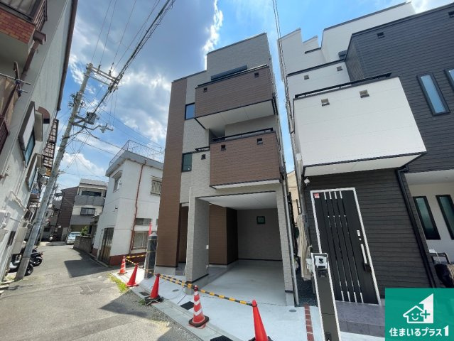 29(土)30(日)現地説明会！◆東大阪市岩田町　限定１邸の前面道路含む現地写真|周辺は閑静な住宅街！前面道路広々で車の出し入れも便利です。駐車が苦手な方でも安心して車庫入れできます！