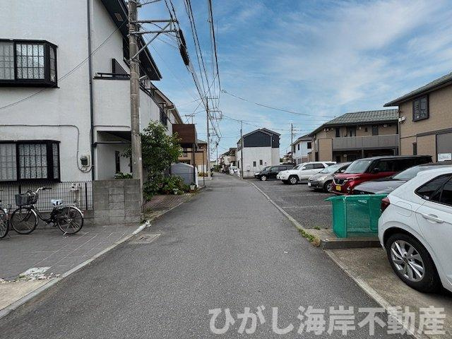 茅ヶ崎市出口町　中古戸建の前面道路含む現地写真|現地外観