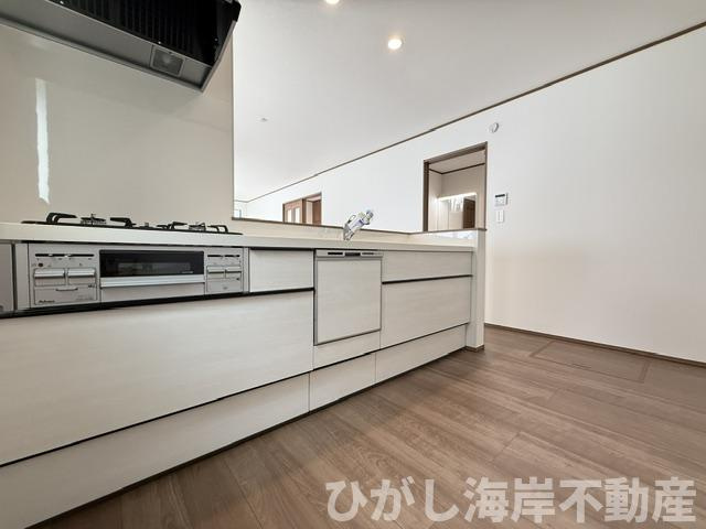 神奈川県茅ヶ崎市東海岸南４丁目戸建のキッチン|5月23日撮影　建築中　19帖　LDK