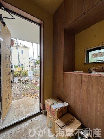 茅ヶ崎市東海岸南4丁目　新築戸建　全5棟の玄関|5月23日撮影　建築中　玄関