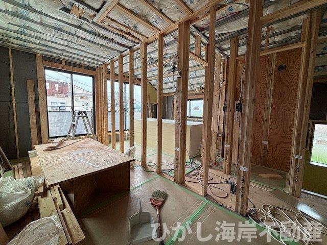 茅ヶ崎市東海岸南4丁目　新築戸建　全5棟の洋室|5月23日撮影　建築中　6.6帖　洋室