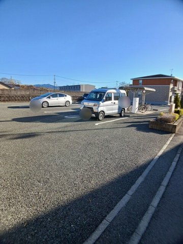 グラン　アルモニーⅠの駐車場