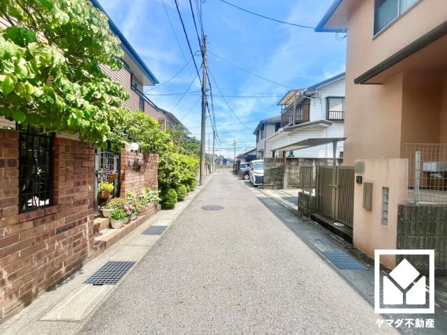 大津市神宮町の前面道路含む現地写真