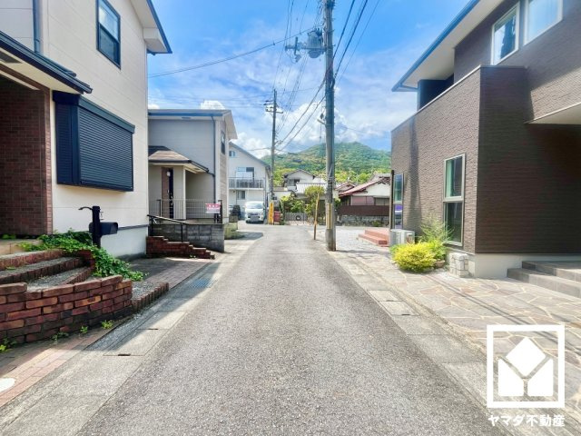 大津市神宮町の前面道路含む現地写真