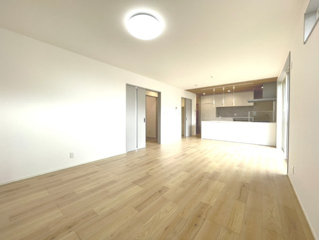 日野市西平山５丁目　新地戸建の居間・リビング