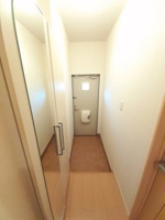 明るい玄関です