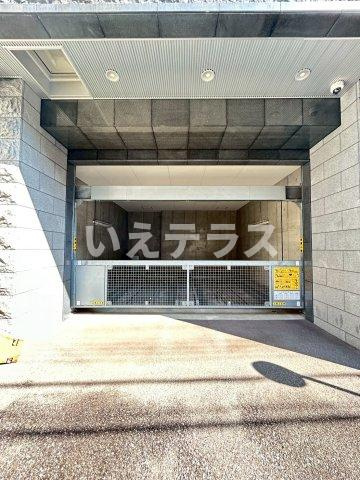 キューブコートの駐車場