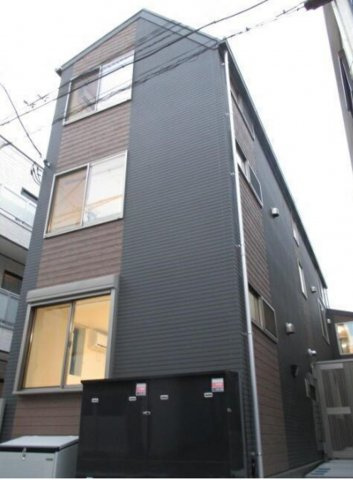 THE ROOM'S羽田の外観|2020年12月築　木造3階建て総戸数8戸
東京都大田区羽田5丁目　京急空港線穴守稲荷駅最寄り徒歩4分