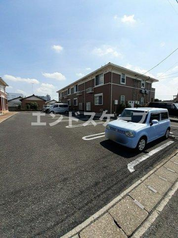 ル・パレスＡの駐車場|高崎、前橋のお部屋探しはエンドスケープまで！お客様の理想お聞かせ下さい♪