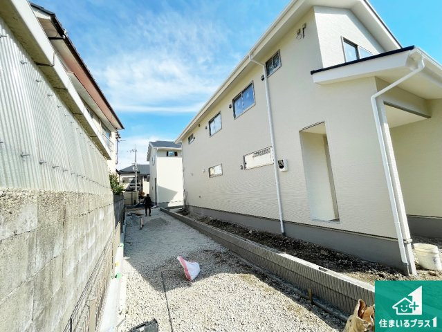★京都市西京区嵐山茶尻町　第3期　新築一戸建ての外観|周辺は落ち着いた街並みの住宅地！子育てがしやすい住環境です！まだ未完成ですが、現地でしかわからない事もございます。是非一度ご覧ください。