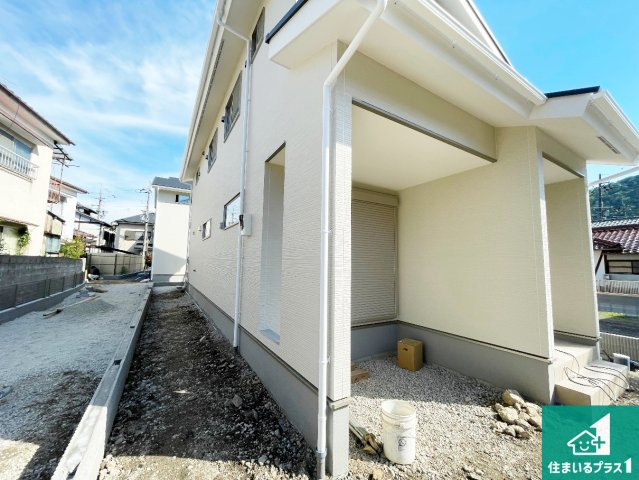 ★京都市西京区嵐山茶尻町　第3期　新築一戸建ての外観|周辺は落ち着いた街並みの住宅地！子育てがしやすい住環境です！まだ未完成ですが、現地でしかわからない事もございます。是非一度ご覧ください。