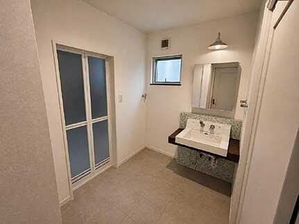 安佐南区山本新町3丁目2680万円中古戸建の独立洗面台