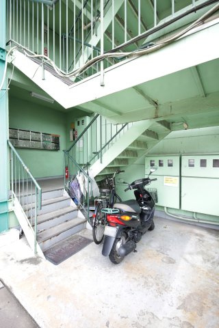 石塚マンションの駐車場