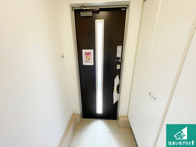 ■枚方市香里ケ丘　第5期　新築一戸建ての玄関|シューズボックスにはたくさんの靴が収納できるので玄関周りはいつもスッキリ！ご家族が増えても安心！