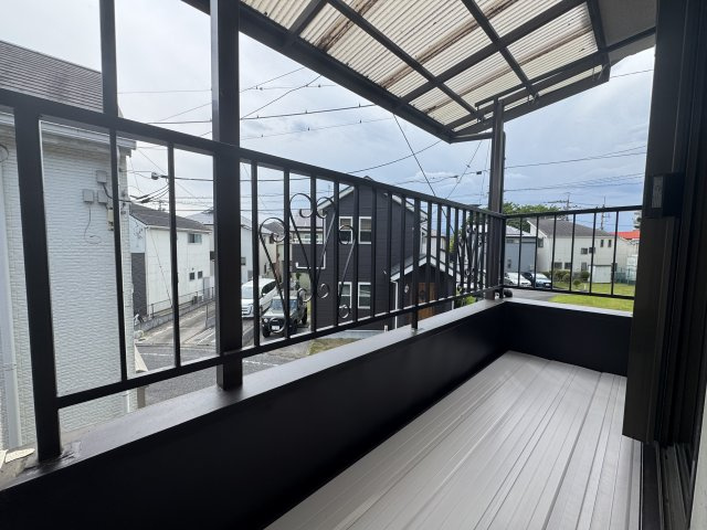 青梅市河辺町6丁目 中古戸建のバルコニー