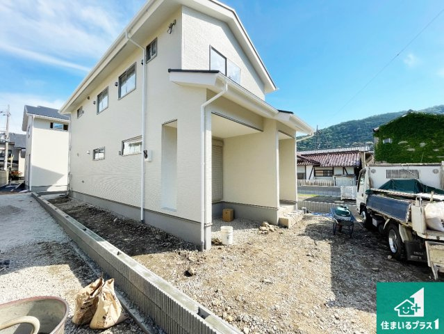 ★京都市西京区嵐山茶尻町　第3期　新築一戸建ての外観|周辺は落ち着いた街並みの住宅地！子育てがしやすい住環境です！まだ未完成ですが、現地でしかわからない事もございます。是非一度ご覧ください。