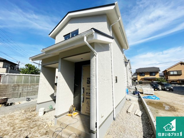 ★京都市西京区嵐山茶尻町　第3期　新築一戸建ての外観|周辺は落ち着いた街並みの住宅地！子育てがしやすい住環境です！まだ未完成ですが、現地でしかわからない事もございます。是非一度ご覧ください。