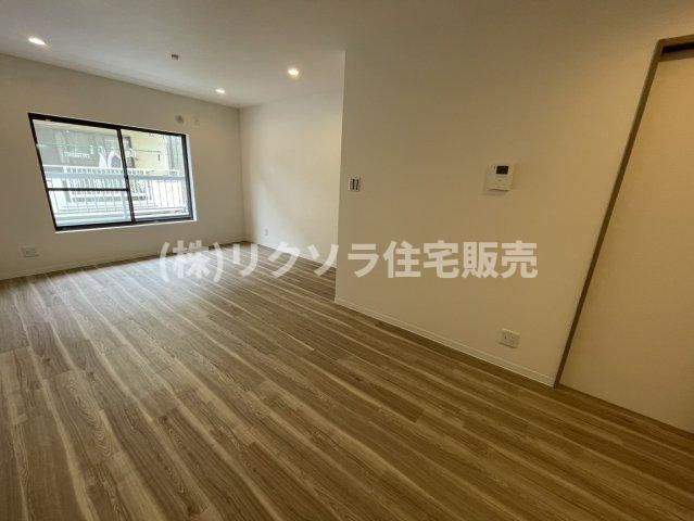 八雲東町2丁目　中古一戸建ての内装|LDK17.5帖
■物件内覧・資金計画相談・住宅ローン相談、リフォーム相談、お問合せ受付中■
※当日・翌日のご内覧、ご相談はお電話でのお問合せがスムーズです！