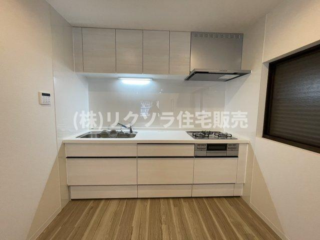 八雲東町2丁目　中古一戸建てのキッチン|システムキッチン
■物件内覧・資金計画相談・住宅ローン相談、リフォーム相談、お問合せ受付中■
※当日・翌日のご内覧、ご相談はお電話でのお問合せがスムーズです！