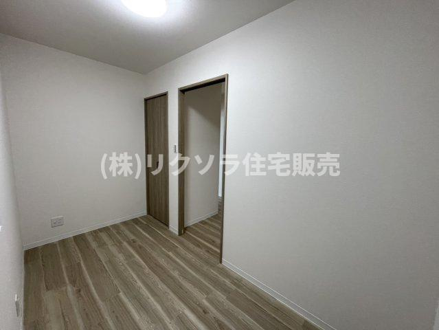 八雲東町2丁目　中古一戸建ての子供部屋|洋室4.0帖
■物件内覧・資金計画相談・住宅ローン相談、リフォーム相談、お問合せ受付中■
※当日・翌日のご内覧、ご相談はお電話でのお問合せがスムーズです！