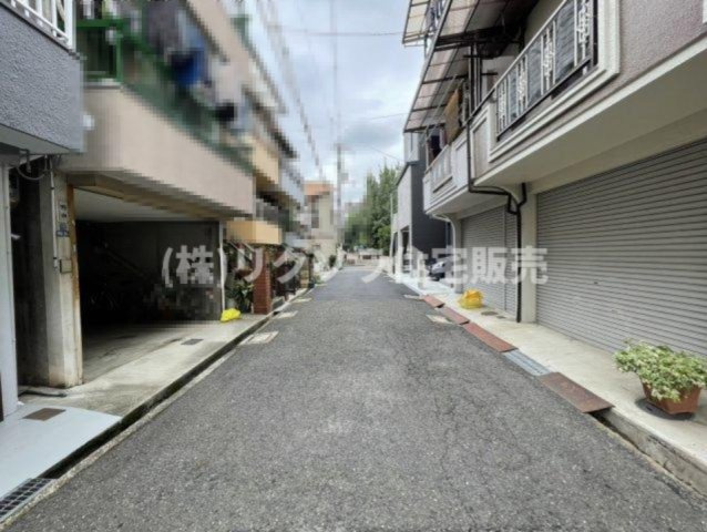 八雲東町2丁目　中古一戸建ての前面道路含む現地写真|前道　東　幅員4.0ｍ
■物件内覧・資金計画相談・住宅ローン相談、リフォーム相談、お問合せ受付中■
※当日・翌日のご内覧、ご相談はお電話でのお問合せがスムーズです！