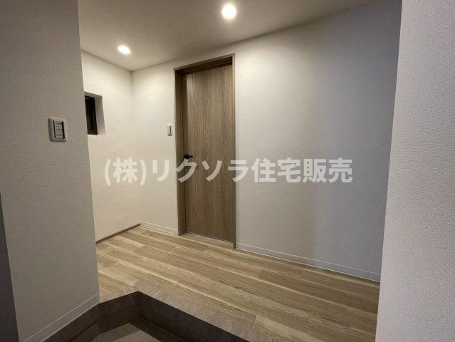 八雲東町2丁目　中古一戸建ての内装|玄関内部
■物件内覧・資金計画相談・住宅ローン相談、リフォーム相談、お問合せ受付中■
※当日・翌日のご内覧、ご相談はお電話でのお問合せがスムーズです！