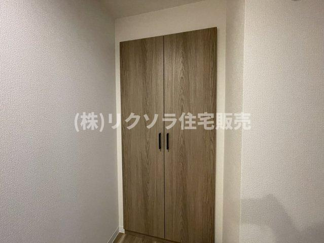 八雲東町2丁目　中古一戸建ての収納|玄関収納付き
■物件内覧・資金計画相談・住宅ローン相談、リフォーム相談、お問合せ受付中■
※当日・翌日のご内覧、ご相談はお電話でのお問合せがスムーズです！