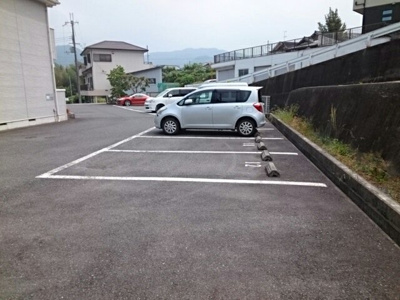 【駐車場】 | サニーレジデンスⅡ | 駐車場があります