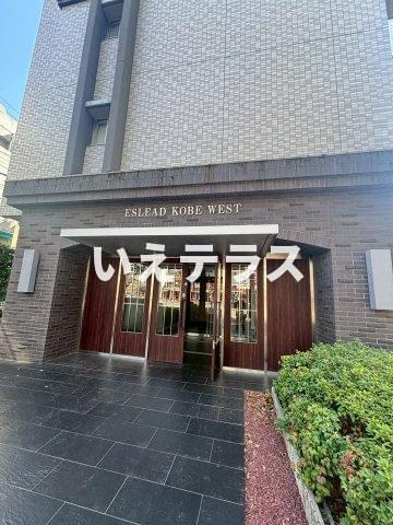 エスリード神戸WESTのエントランス