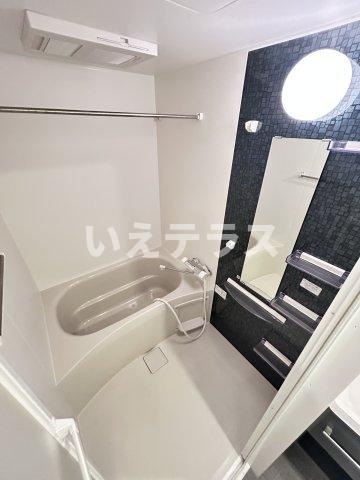 セレニテ神戸ミラクシュッドの浴室