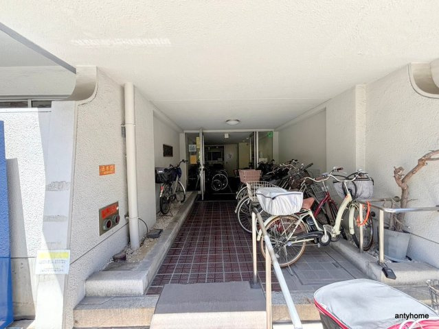 ローズコーポ新大阪第1　仲介手数料無料のエントランス