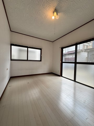 狭山市鵜ノ木中古戸建の洋室